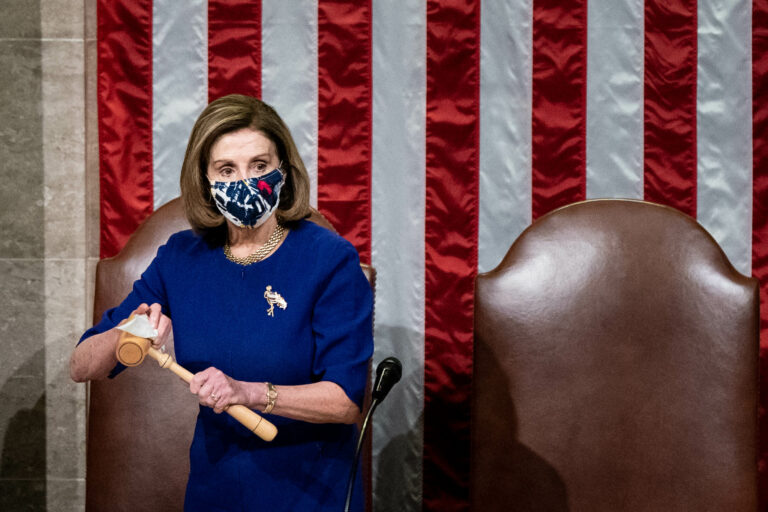 Nancy Pelosi biết điều gì và đó là lúc nào?